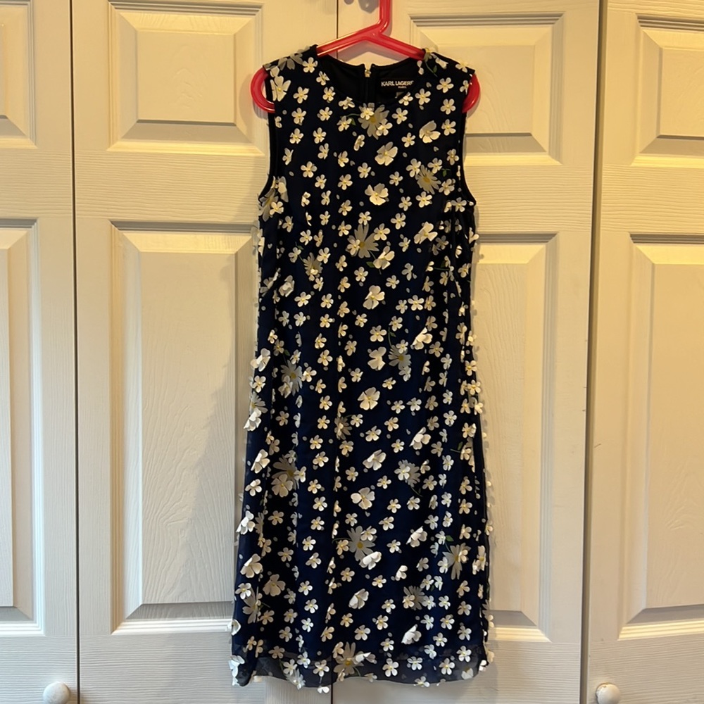Karl Lagerfeld Paris flower dress, 0 juniors, 14-16 teens, navy w white flowers